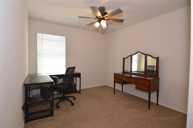 Building Photo - 109 Black Wolf Run