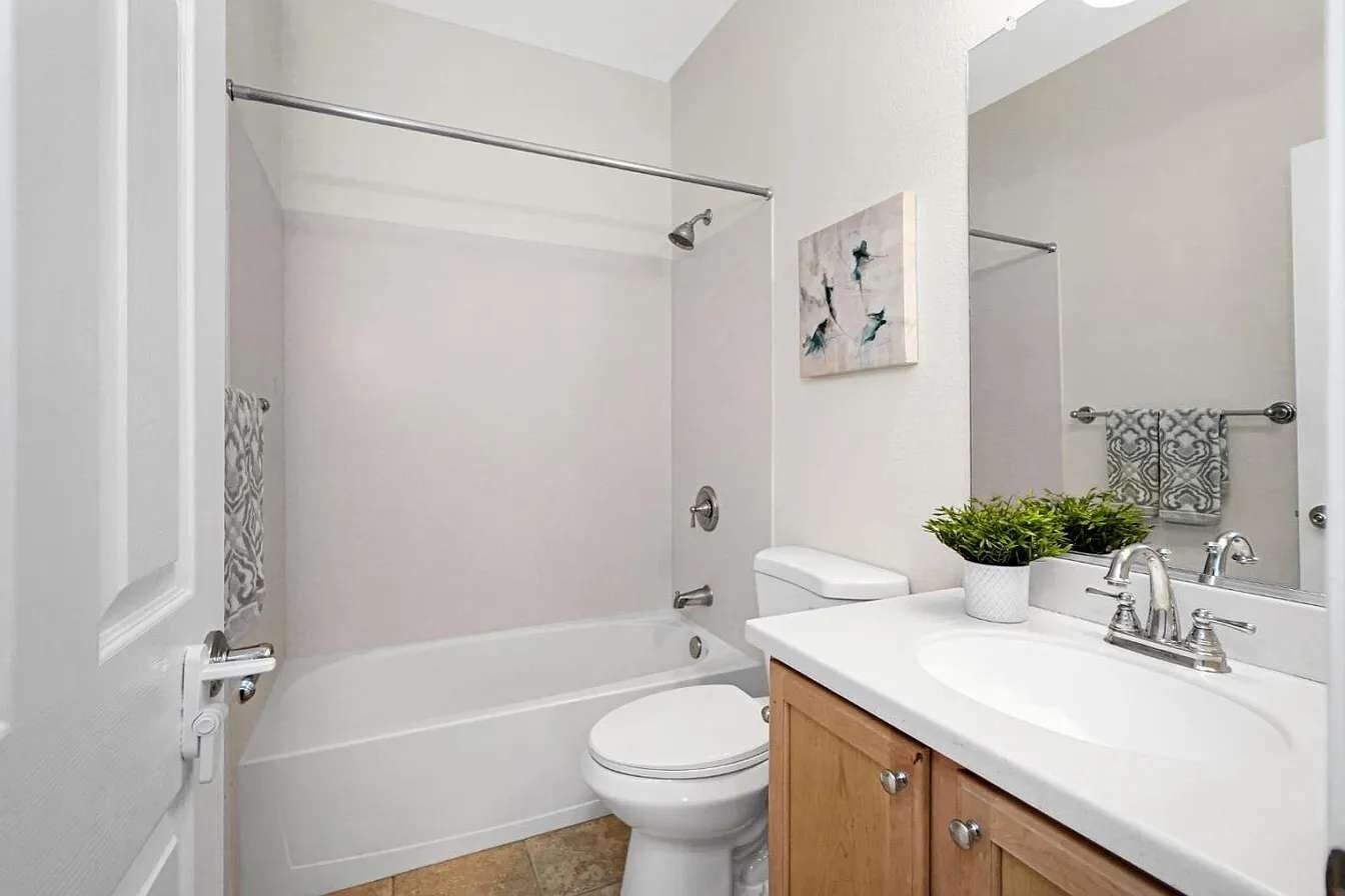 Building Photo - 2502 Jetty Dr