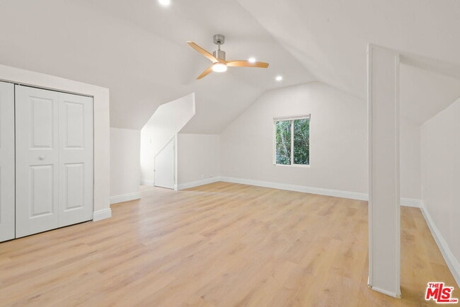 Building Photo - 500 Warner Ave