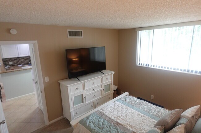 Building Photo - 4381 Trevi Ct