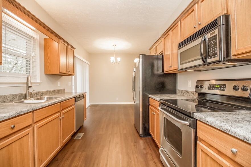 Building Photo - 2913 Waywood Dr