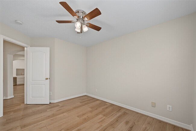Building Photo - 5807 Bayberry Way