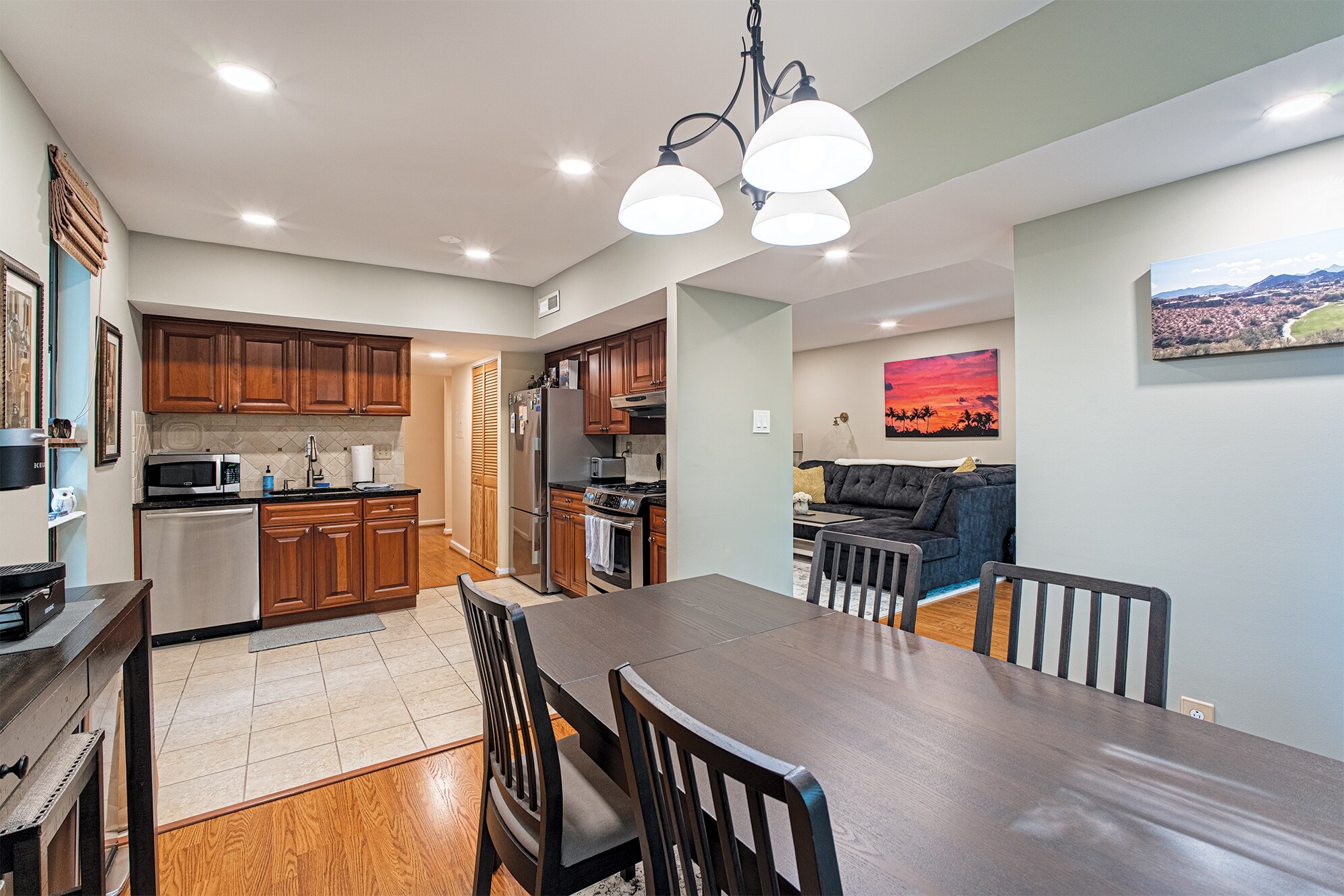 Building Photo - 2037 Royal Fern Ct