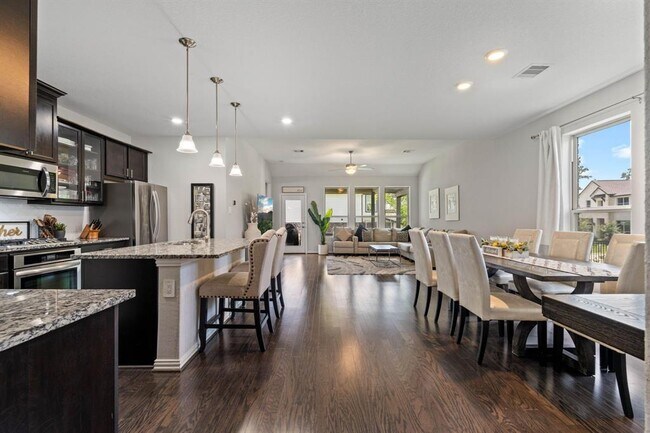 Building Photo - 519 Carina Gaze Dr
