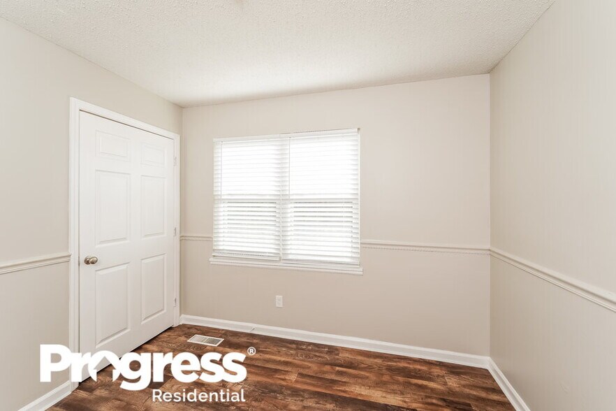 Building Photo - 5112 Rick Dr