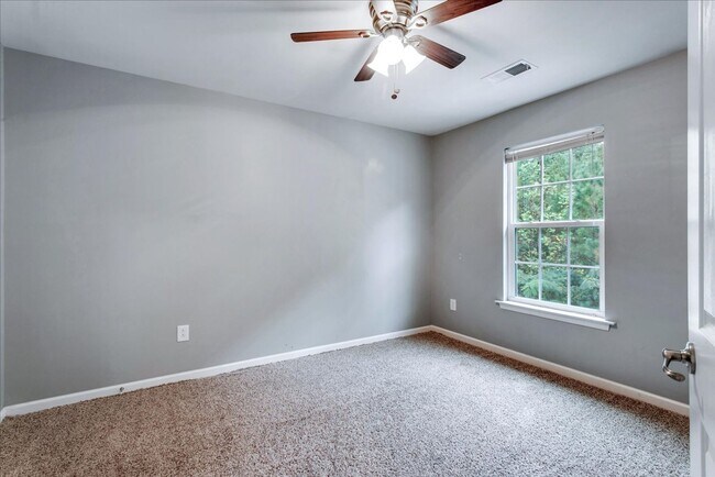 Building Photo - 118 Emma Rose Ct