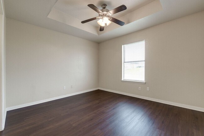 Building Photo - 3606 Dustin Ct