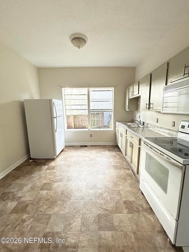 Building Photo - 2788 Forbes St