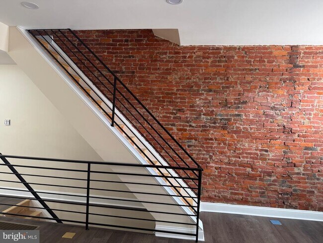 Building Photo - 1444 N 29th St