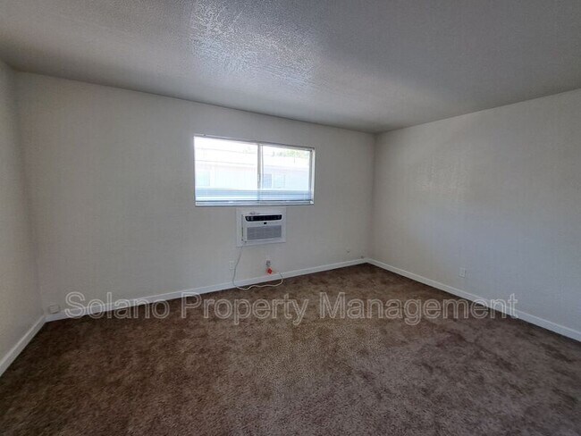 Building Photo - 145 Del Rey Ct