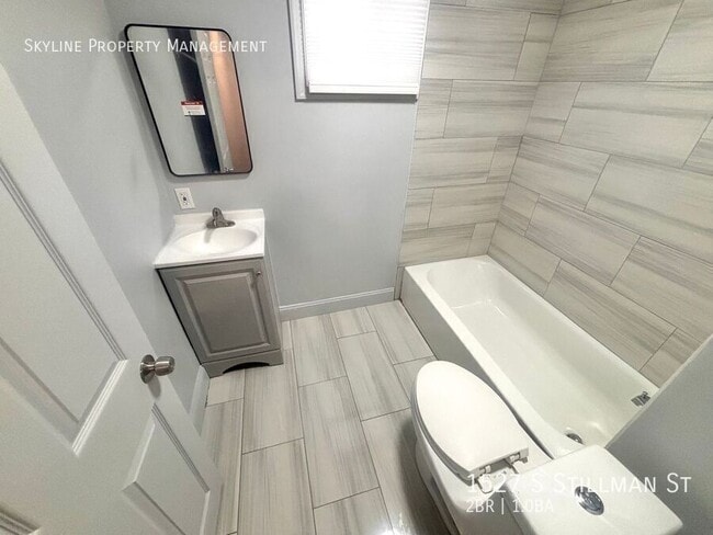 Building Photo - 1527 S Stillman St