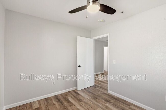 Building Photo - 840 E Turney Ave