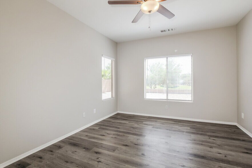 Building Photo - 8413 W Sonora St