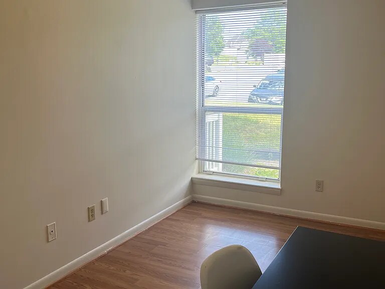 Building Photo - 1348 Hunters Rd