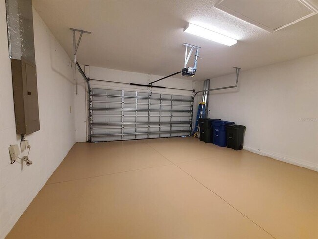 Building Photo - 19353 Nearpoint Dr