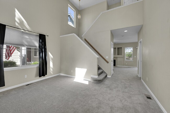 Building Photo - $1,995 - 4 Bed,2.5 Bathroom Home  in Colorado Springs with in Unit Laundry and Fenced in yard!