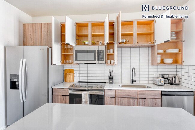 Building Photo - 3001 Esperanza Crossing