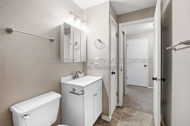 Building Photo - 2605 E Upriver Dr