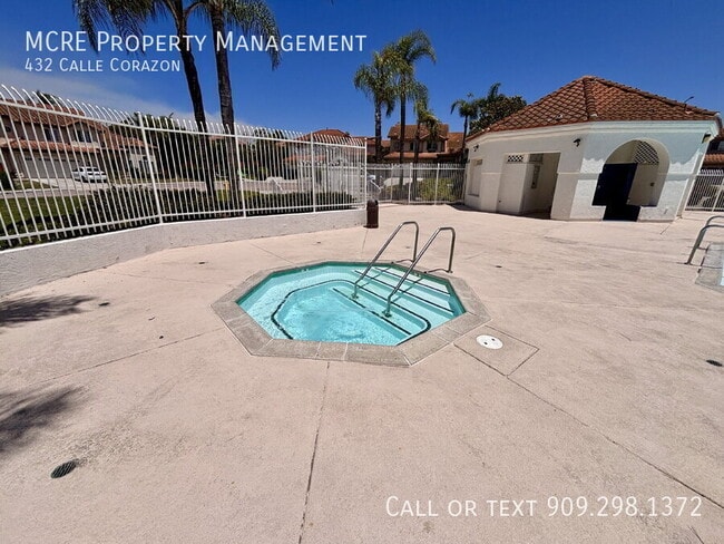 Building Photo - 432 Calle Corazon