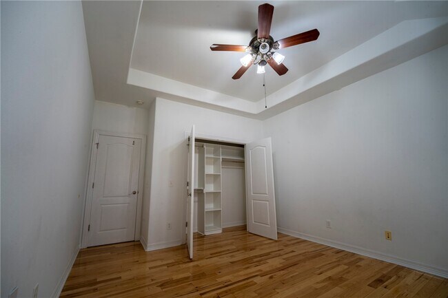 Building Photo - 4604 SW Swinton Dr