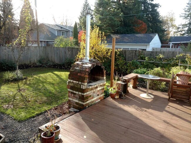 Building Photo - zoeb01