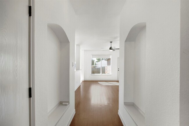 Building Photo - 7806 Harbor Dr