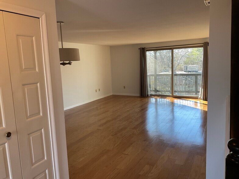 Building Photo - 21C Harbour Vlg