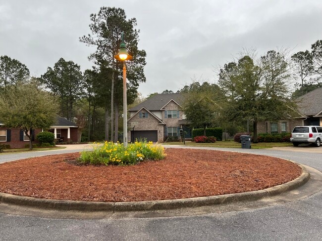 Building Photo - 68 Hemingway Ln