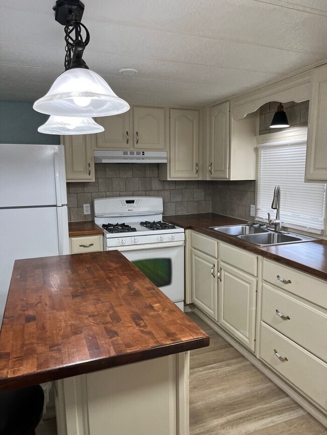 Building Photo - mobile home