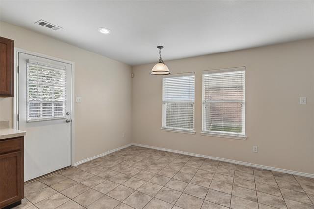 Building Photo - 308 Laurel Ln