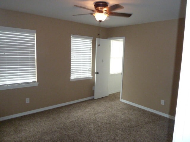 Building Photo - 224 Settlers Park Dr