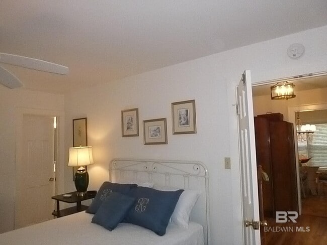 Building Photo - 19307 Scenic Hwy 98