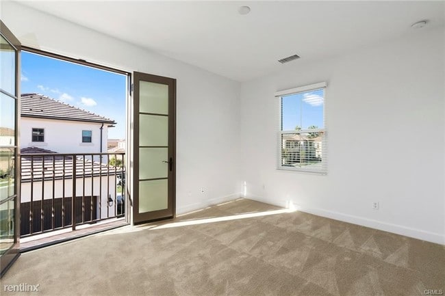 Building Photo - 4 br, 3 bath House - 82 Meander