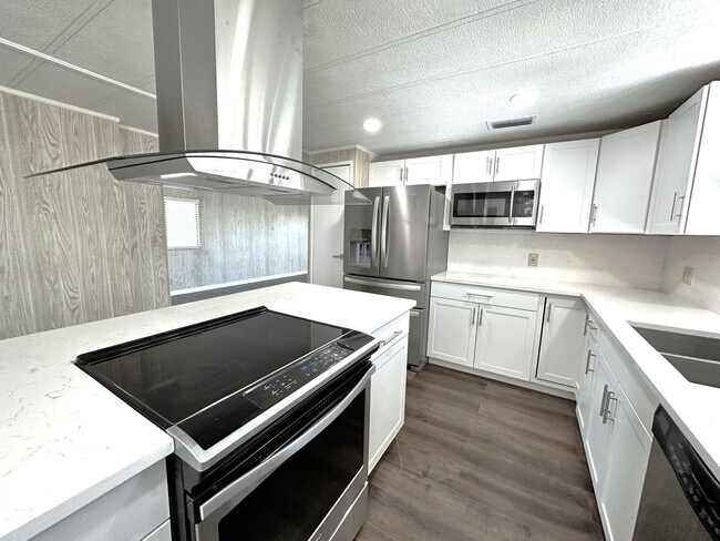 Building Photo - 16004 Tangelo Way