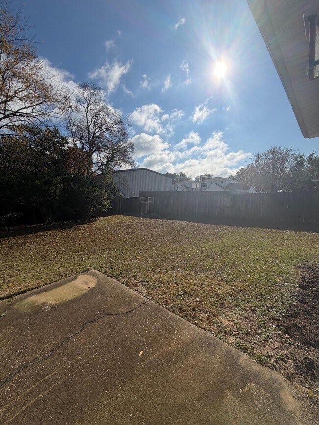 Building Photo - 4227 Shadow Ln