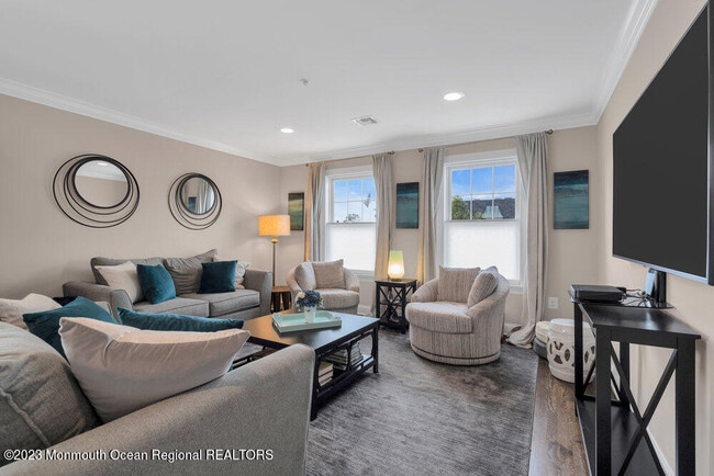 Building Photo - 308 Morris Ave