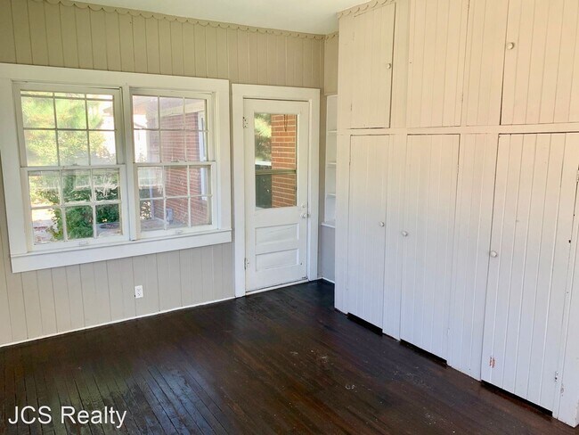 Building Photo - 3 br, 1 bath House - 538 Warner Ave