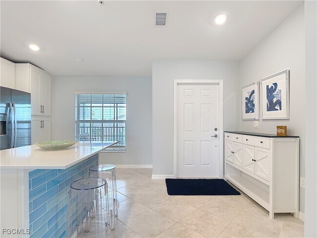 Building Photo - 15960 Grassland Ln