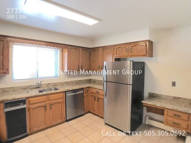 Building Photo - 2733 Dallas St NE