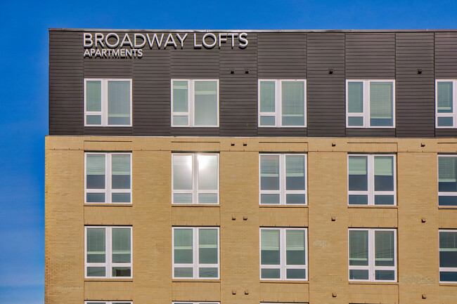 Primary Photo - Broadway Lofts