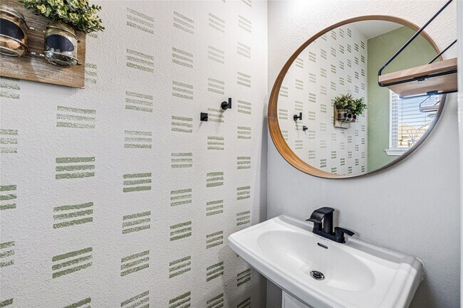 Building Photo - 20323 Rainflower Bay Ln