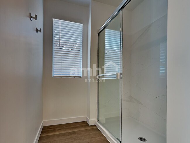 Building Photo - 9562 E Friedel Dr