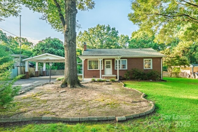 Primary Photo - 5212 Wales St