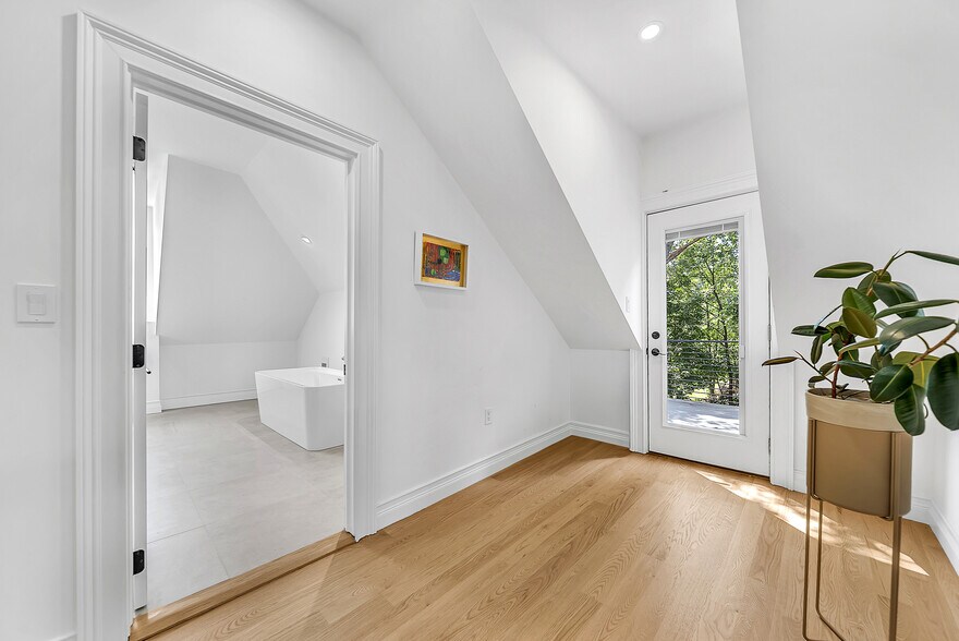 Building Photo - 57 Grampian Way