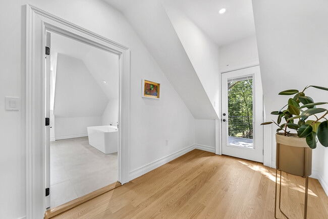 Building Photo - 57 Grampian Way