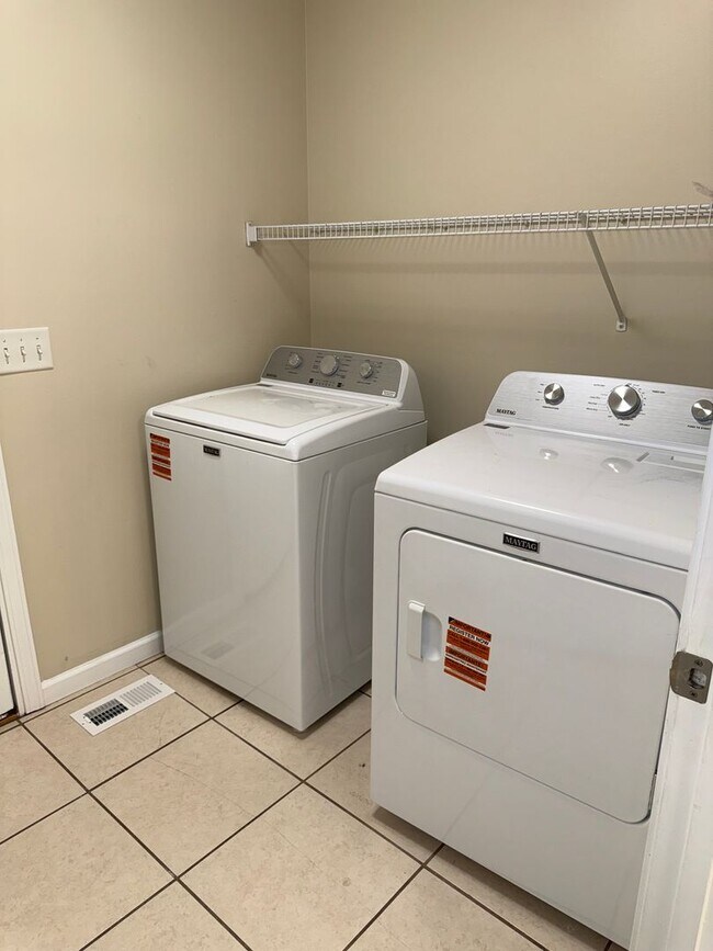 Building Photo - Newly Renovated 3-bedroom, 2 Bath Home with 1 Acre Lot!