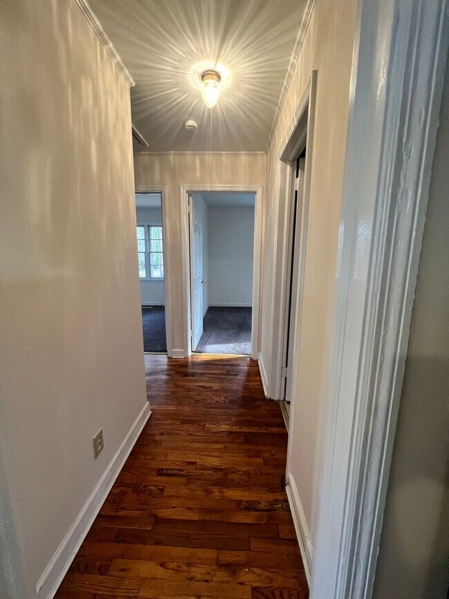 Building Photo - 3 bedroom home located off Neuse Blvd