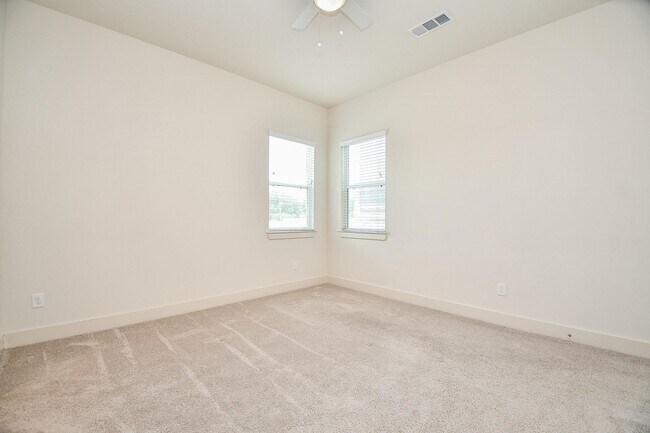 Building Photo - 9444 Kerrwood Ln