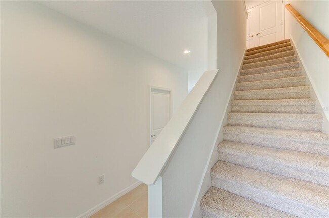 Building Photo - 5744 Haven Ter