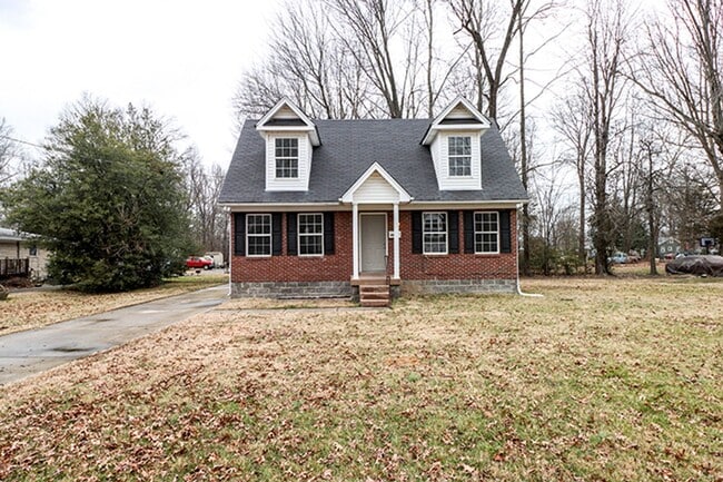 Building Photo - Newly updated 3 bedroom and 2 bath Cape Cod